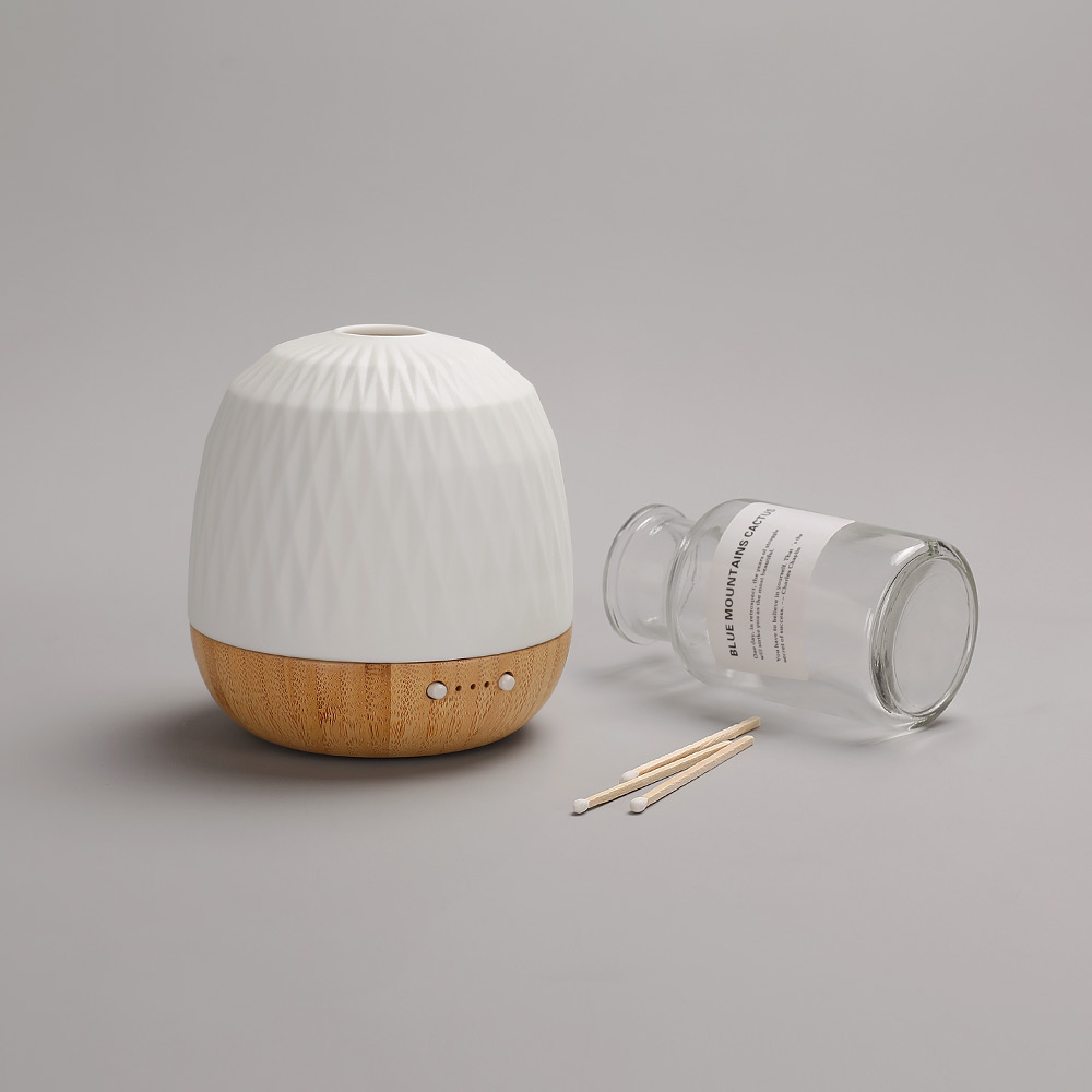 Luca-ECO_Friendly_Bamboo_Base_Ultrasonic_Diffuser_With_Warm_Yellow_Light-1.jpg Luca-ECO_Friendly_Bamboo_Base_Ultrasonic_Diffuser_With_Warm_Yellow_Light-1.jpg