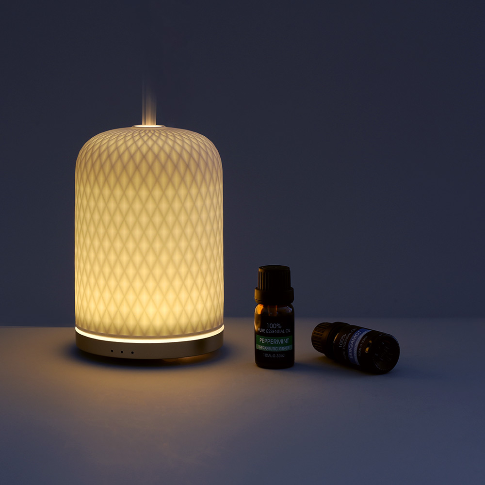 Tino-Handmade_Porcelain_Cover_Ultrasonic_Diffuser_With_RGB_Light-8.jpg Tino-Handmade_Porcelain_Cover_Ultrasonic_Diffuser_With_RGB_Light-8.jpg