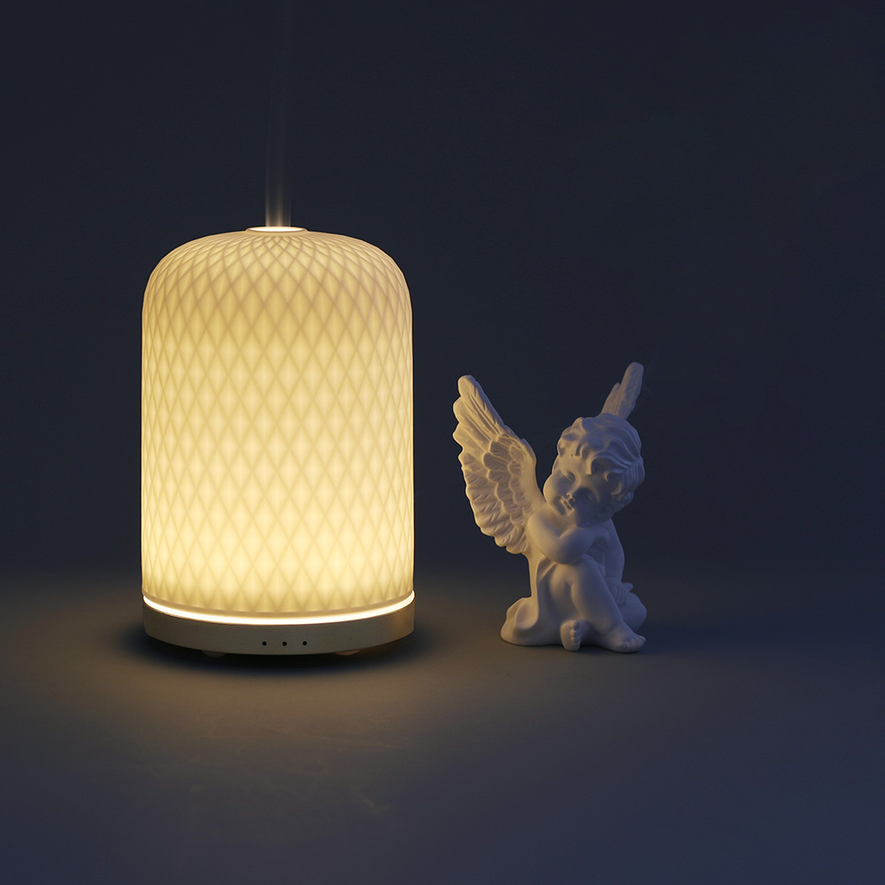 Tino-Handmade_Porcelain_Cover_Ultrasonic_Diffuser_With_RGB_Light-9.jpg Tino-Handmade_Porcelain_Cover_Ultrasonic_Diffuser_With_RGB_Light-9.jpg